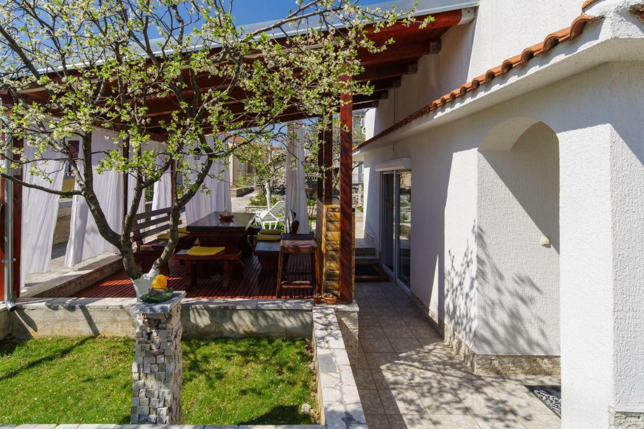 Apartment Sarar Crikvenica Exterior foto